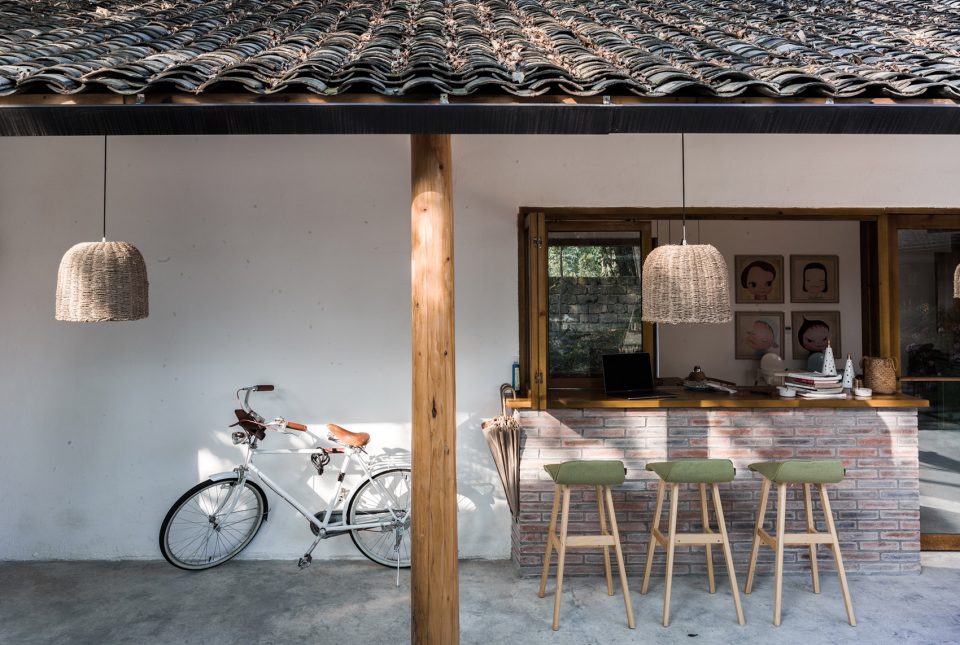Tea time courtyard China by Shall design