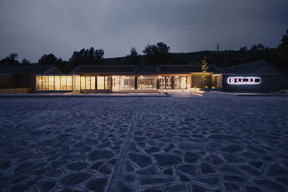 Lodge Creek Hotel China by Monolith Architects