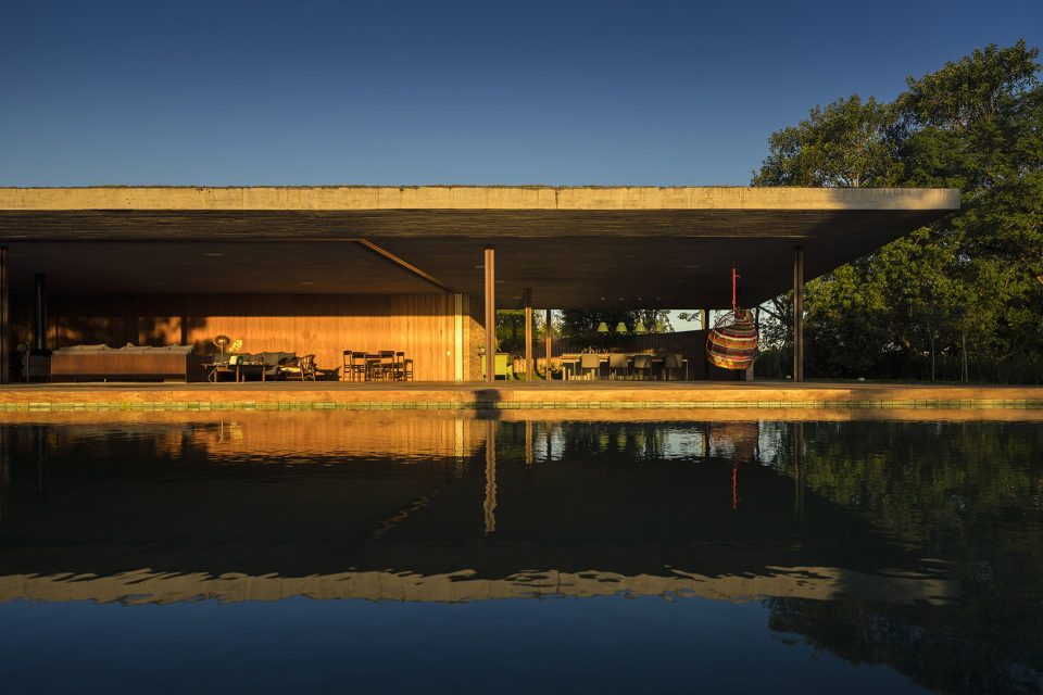 Planar house Brazil by Studio mk27