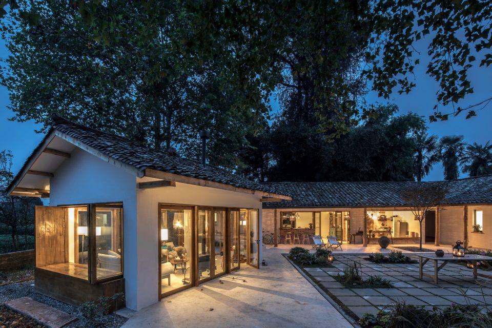 Tea time courtyard China by Shall design