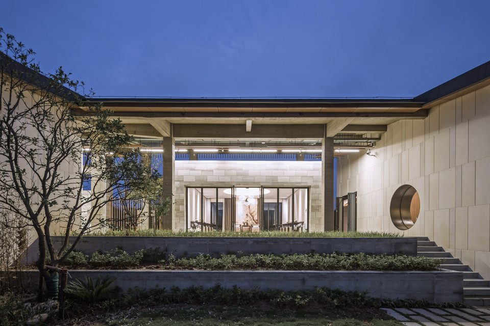 Tingrui Town The culture reception hall in Doushanyi China by UAO