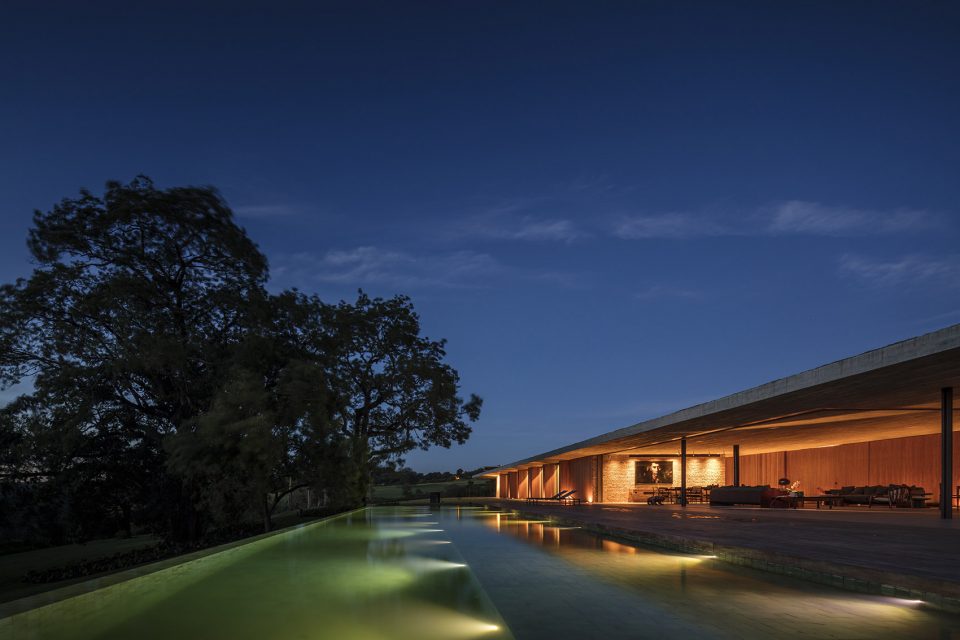 Planar house Brazil by Studio mk27