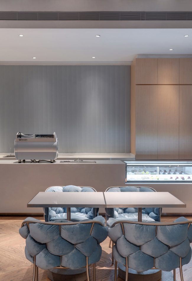 LUCKY PIGGY China by JIE Architects