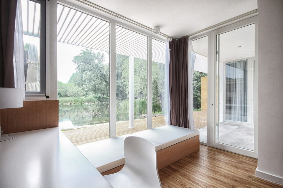 Lodge Creek Hotel China by Monolith Architects