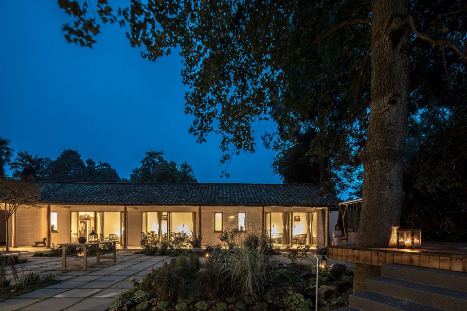 Tea time courtyard China by Shall design