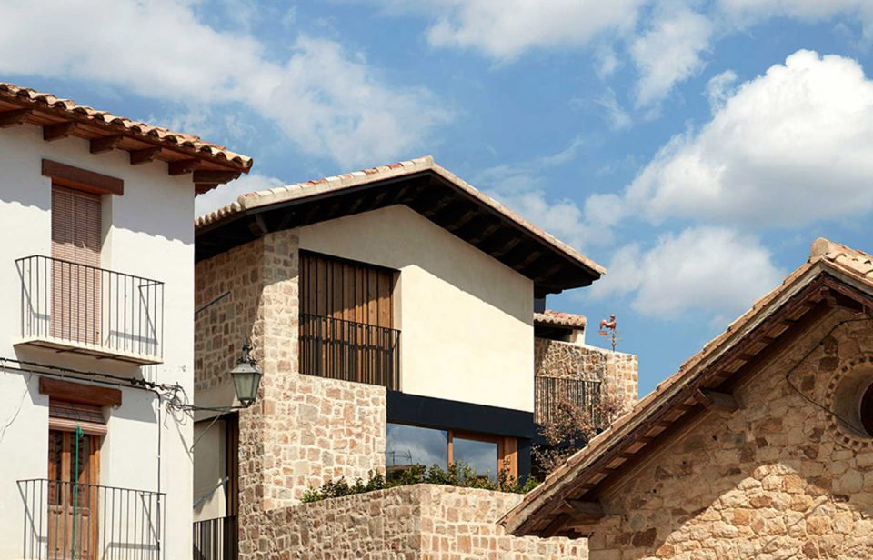 RUBIELOS DE MORA住宅，西班牙 / Ramon Esteve Estudio