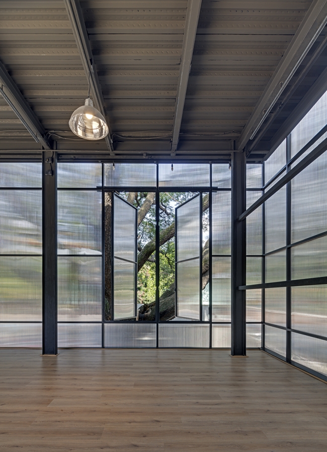 The courtyard house M9 Design Studio