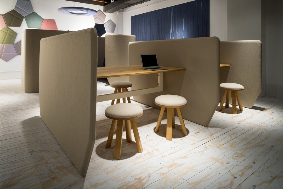 cowork lounge at ids vancouver by inform contract and buzzispace 1