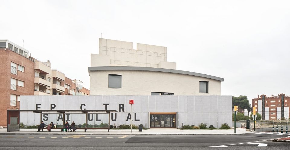 teatre de torredembarra by nam arquitectura