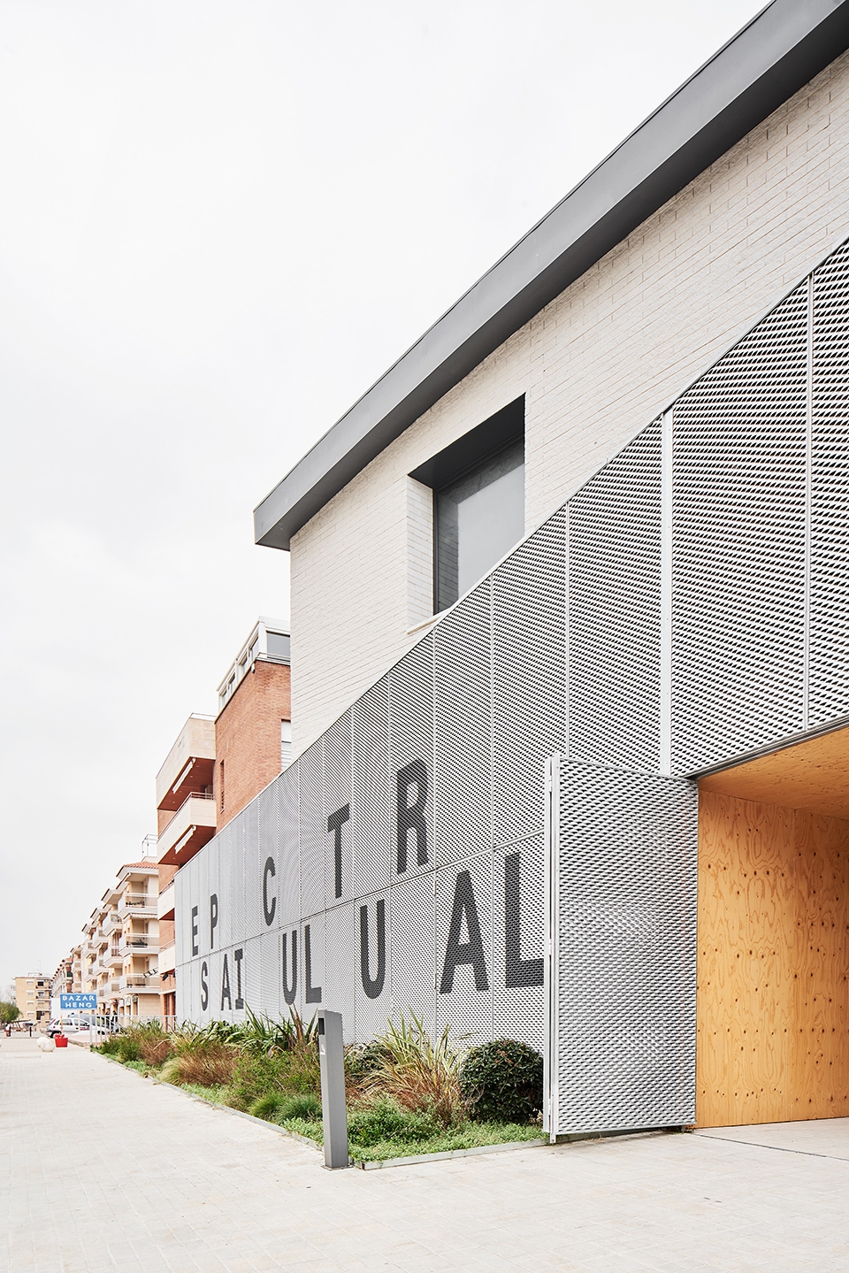 teatre de torredembarra by nam arquitectura