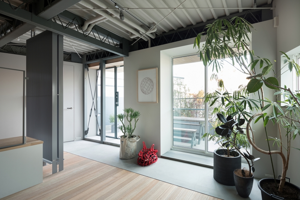 Kamiyamacho residence with office space Puddle moyadesign