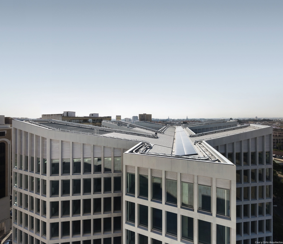 Offices for Regional Government of Andalusia Cruz y Ortiz Arquitectos