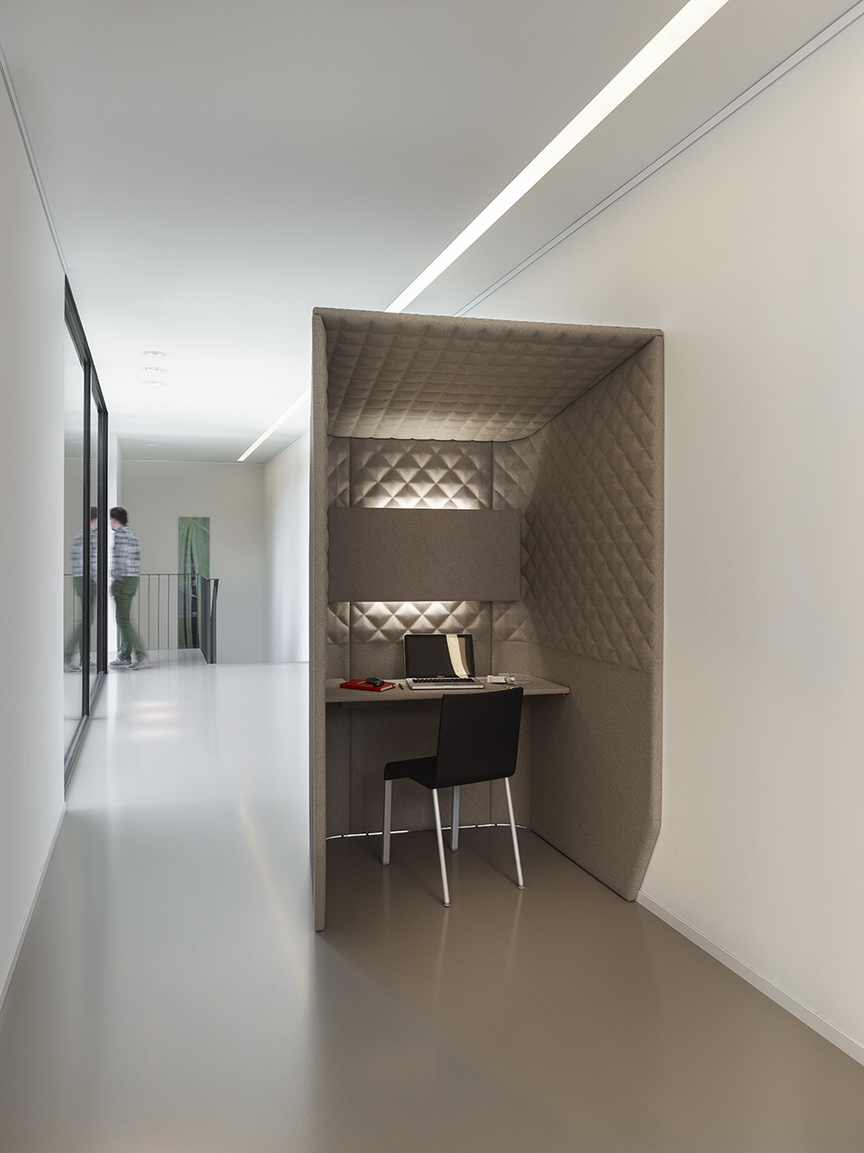 cowork lounge at ids vancouver by inform contract and buzzispace 1