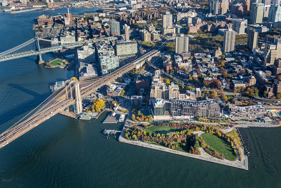2018 asla general design award of excellence:brooklyn bridge park by michael van valkenburgh associates inc