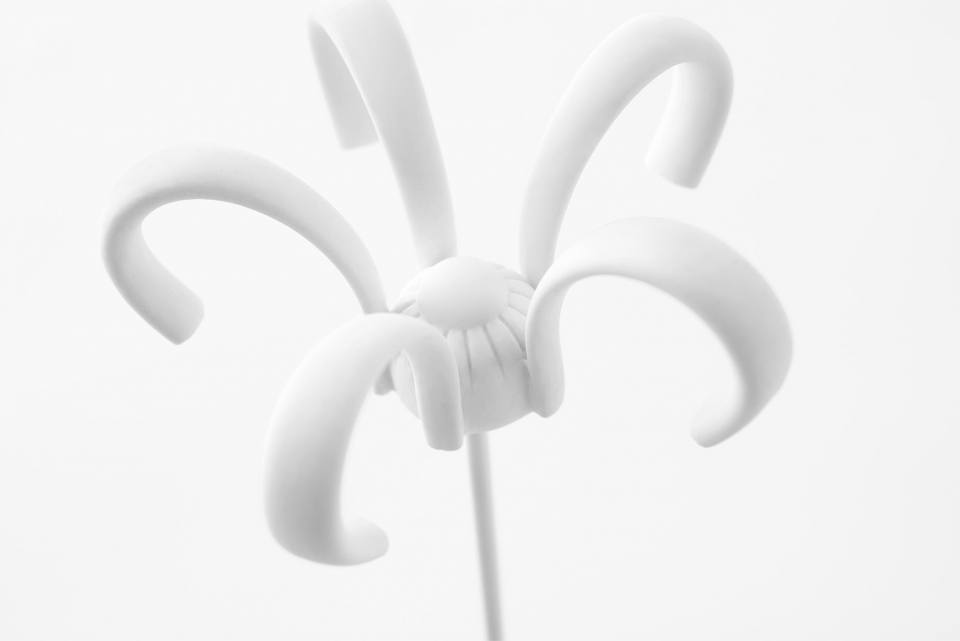hasu and handle flower for sevres by nendo
