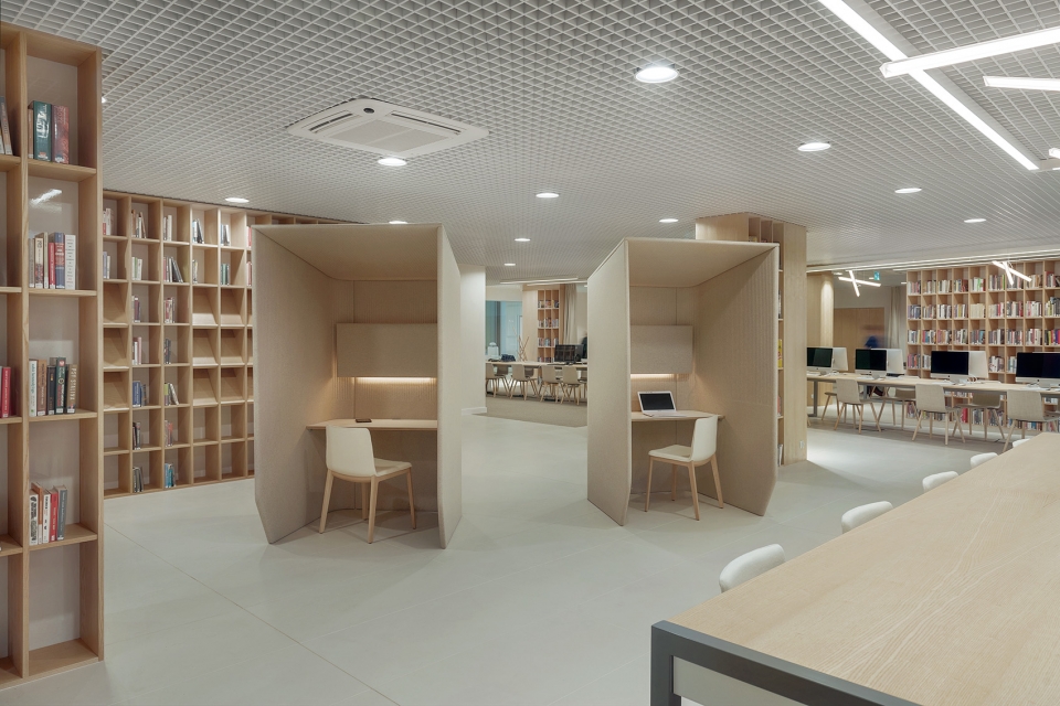cowork lounge at ids vancouver by inform contract and buzzispace 1