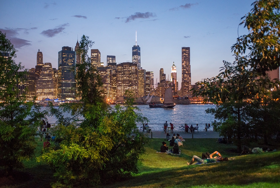 2018 asla general design award of excellence:brooklyn bridge park by michael van valkenburgh associates inc