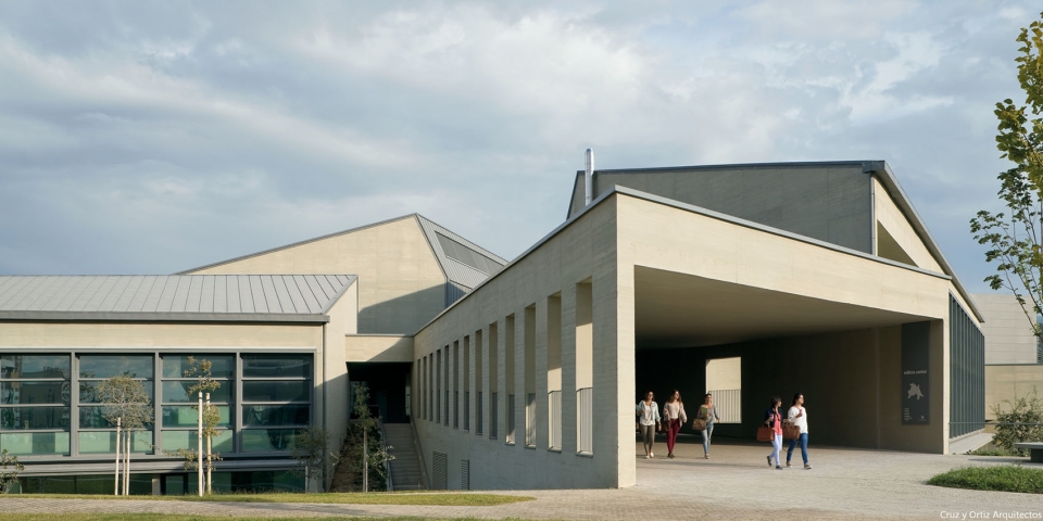 Learning Center at UGR University Cruz y Ortiz Arquitectos