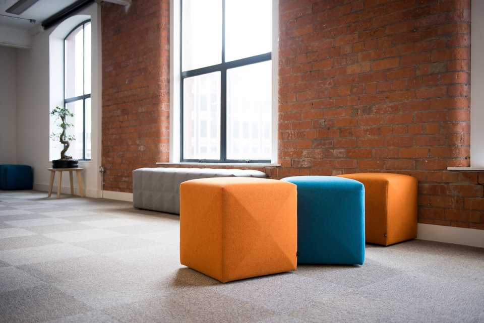 cowork lounge at ids vancouver by inform contract and buzzispace 1