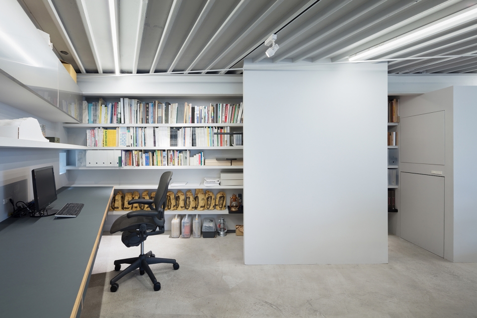 Kamiyamacho residence with office space Puddle moyadesign