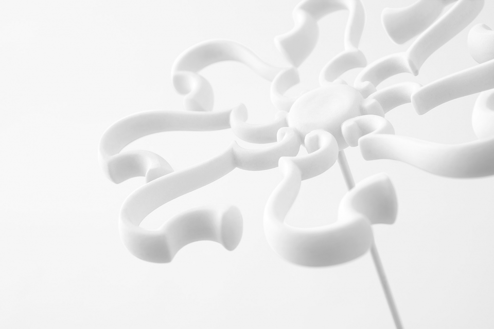 hasu and handle flower for sevres by nendo