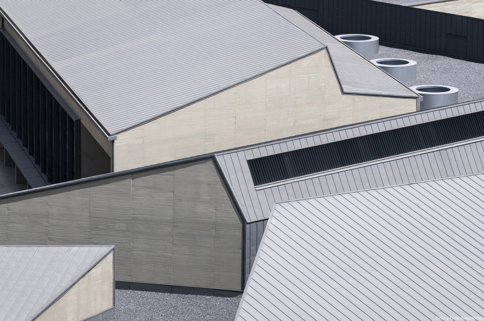 Learning Center at UGR University Cruz y Ortiz Arquitectos