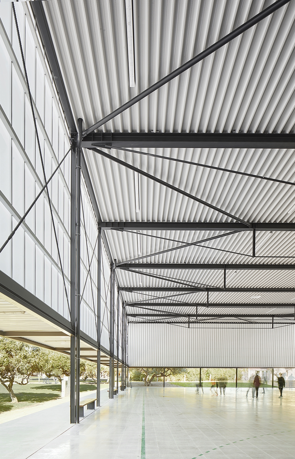 interior reform and expansion of the vila seca municipal sports pavilion by nam arquitectura