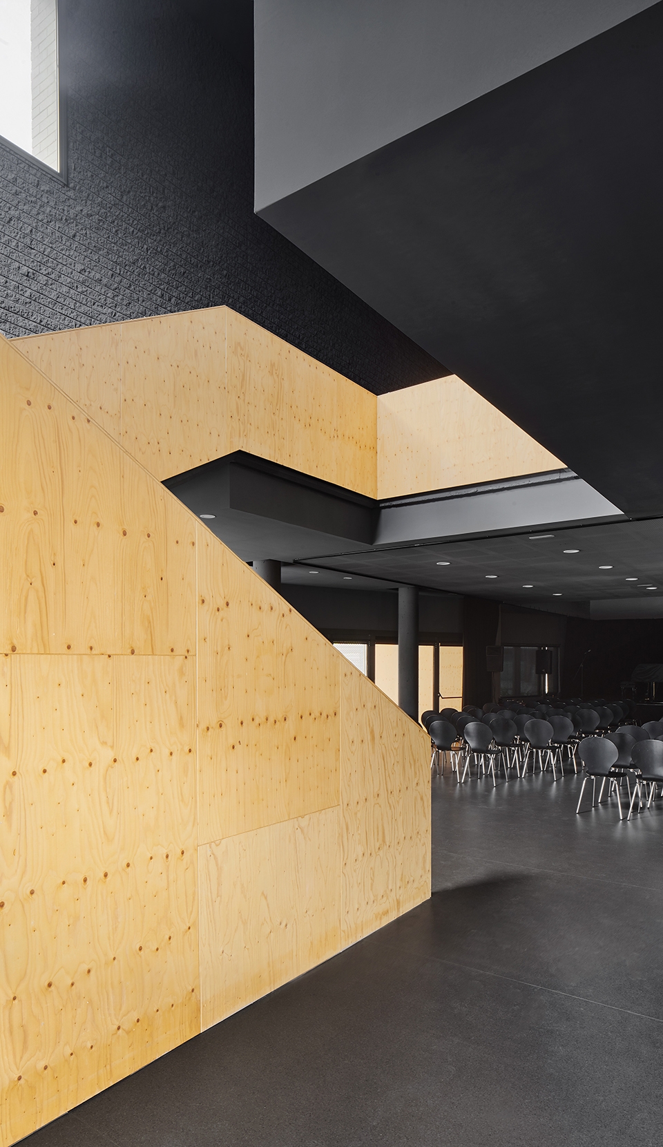 teatre de torredembarra by nam arquitectura