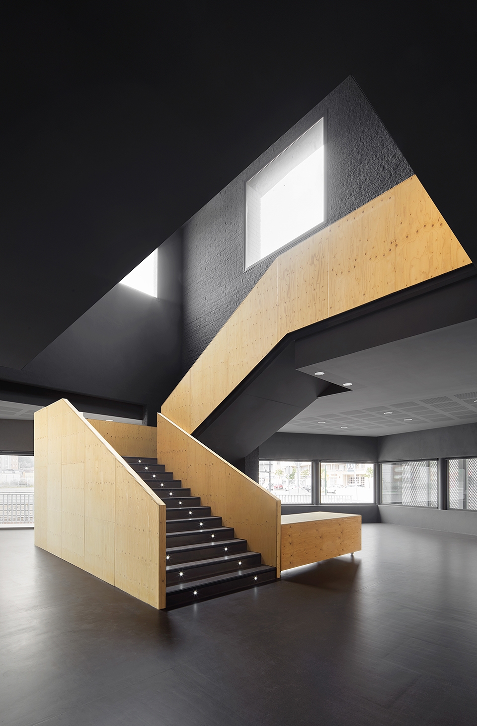 teatre de torredembarra by nam arquitectura