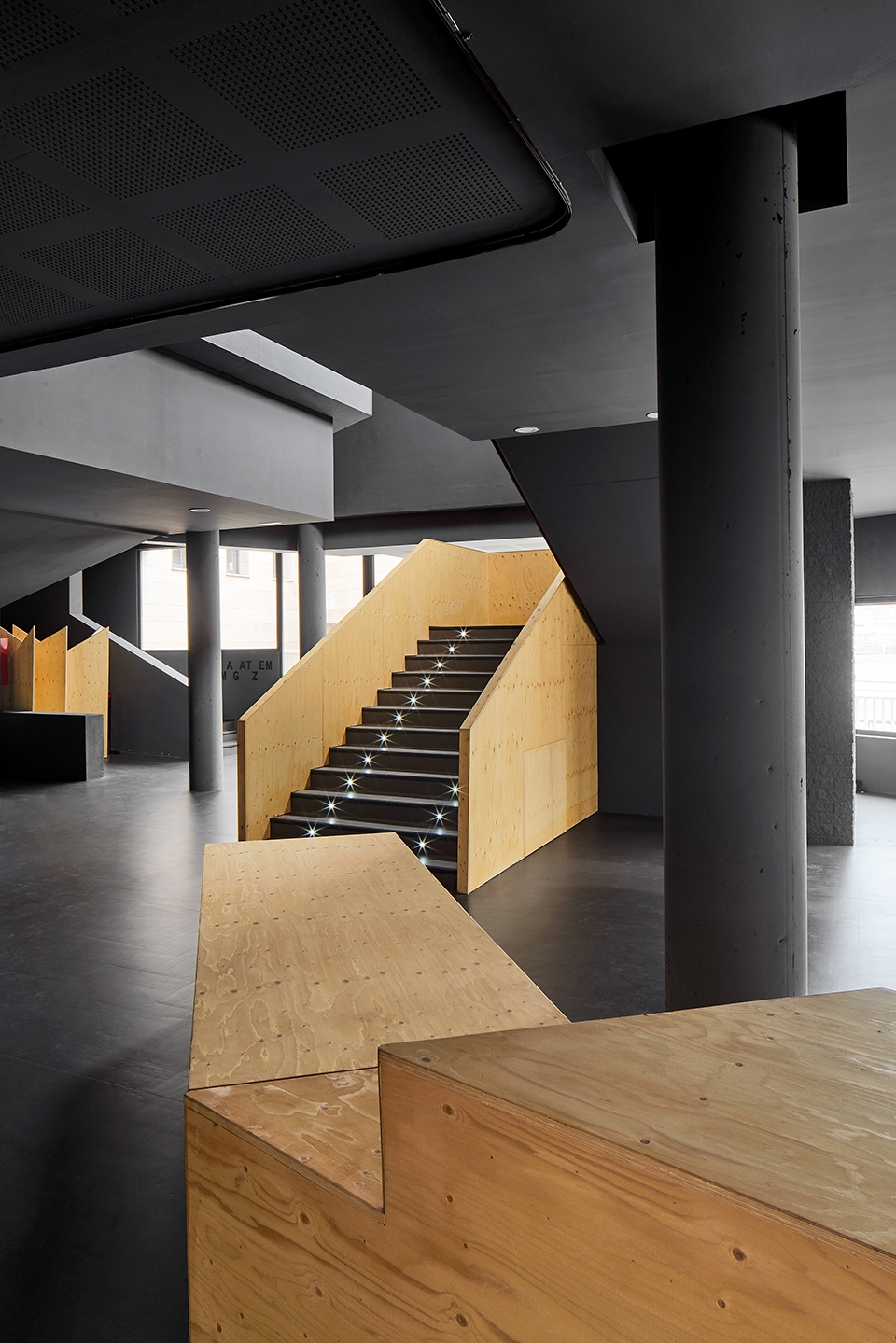 teatre de torredembarra by nam arquitectura