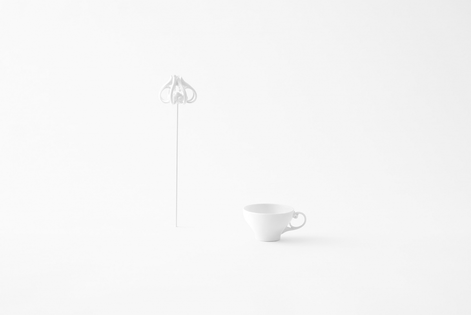 hasu and handle flower for sevres by nendo