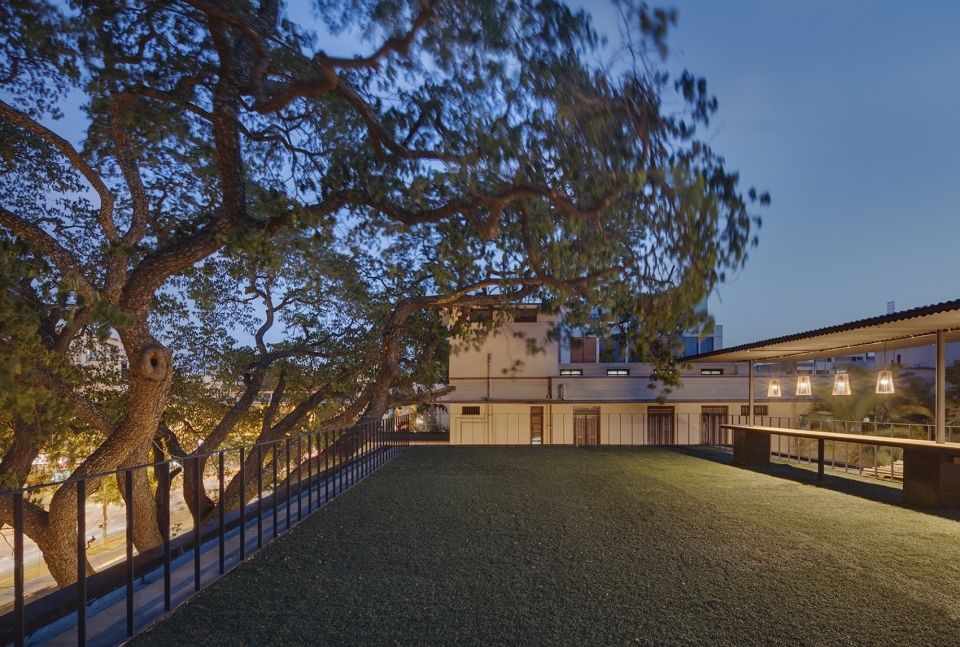The courtyard house M9 Design Studio