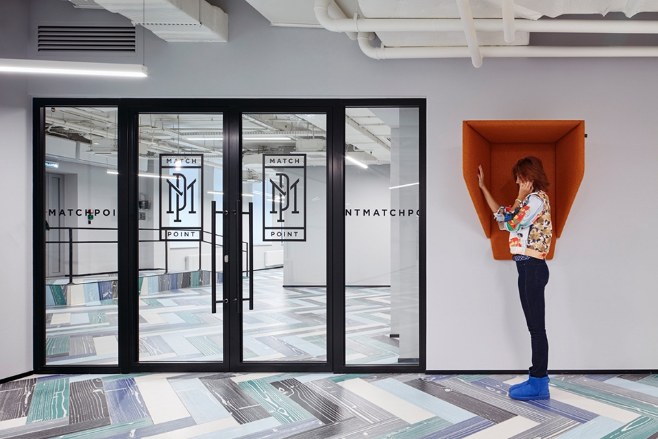 cowork lounge at ids vancouver by inform contract and buzzispace 1