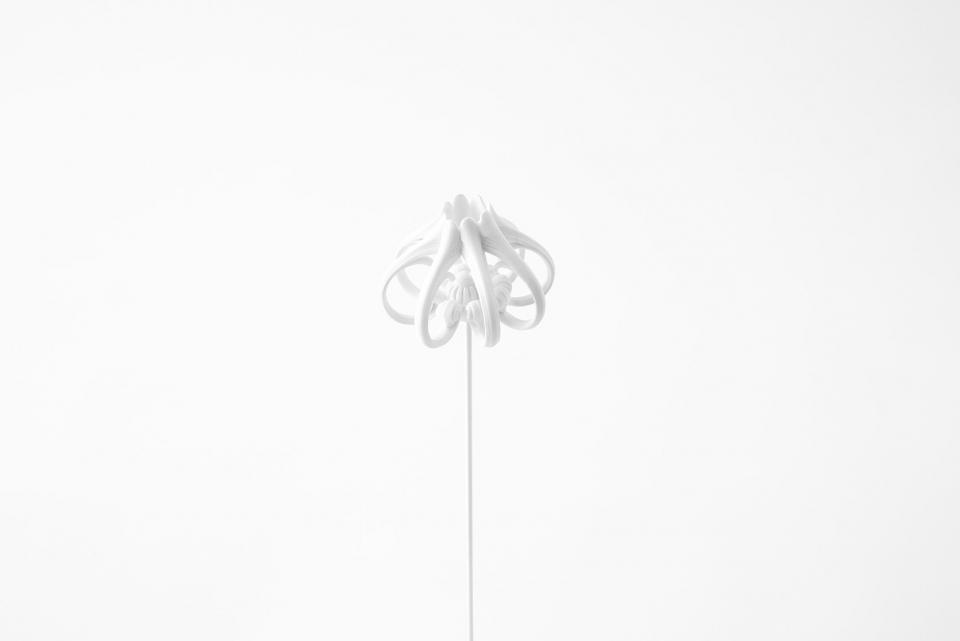 hasu and handle flower for sevres by nendo