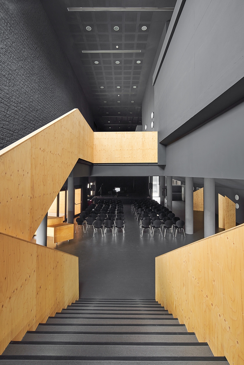 teatre de torredembarra by nam arquitectura
