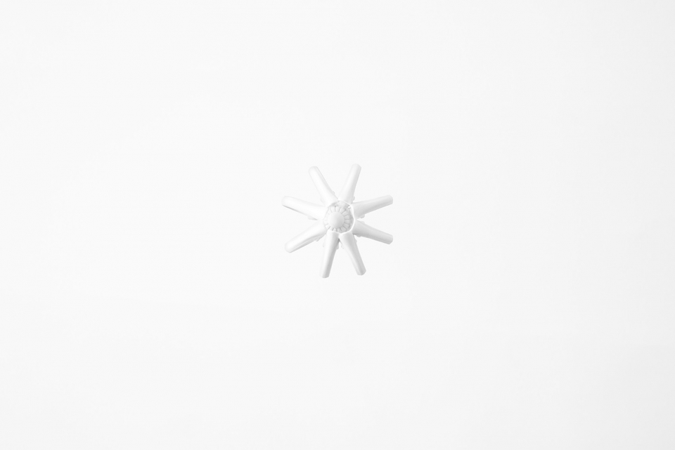 hasu and handle flower for sevres by nendo