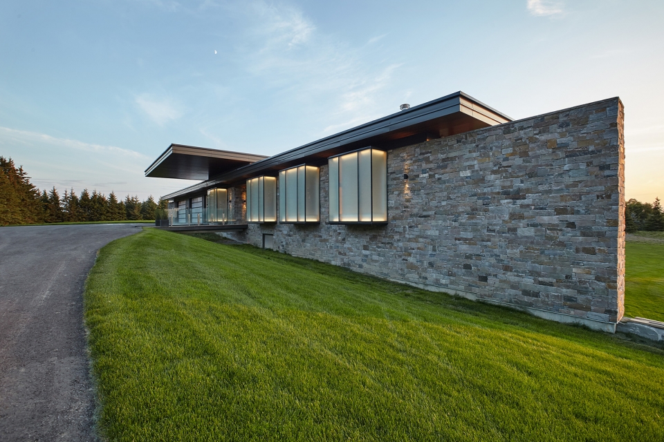 stouffville residence by trevor mcivor architect