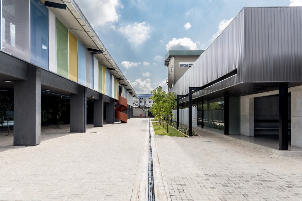 The Star Innovation Center by Jordan Parnass Digital Architecture