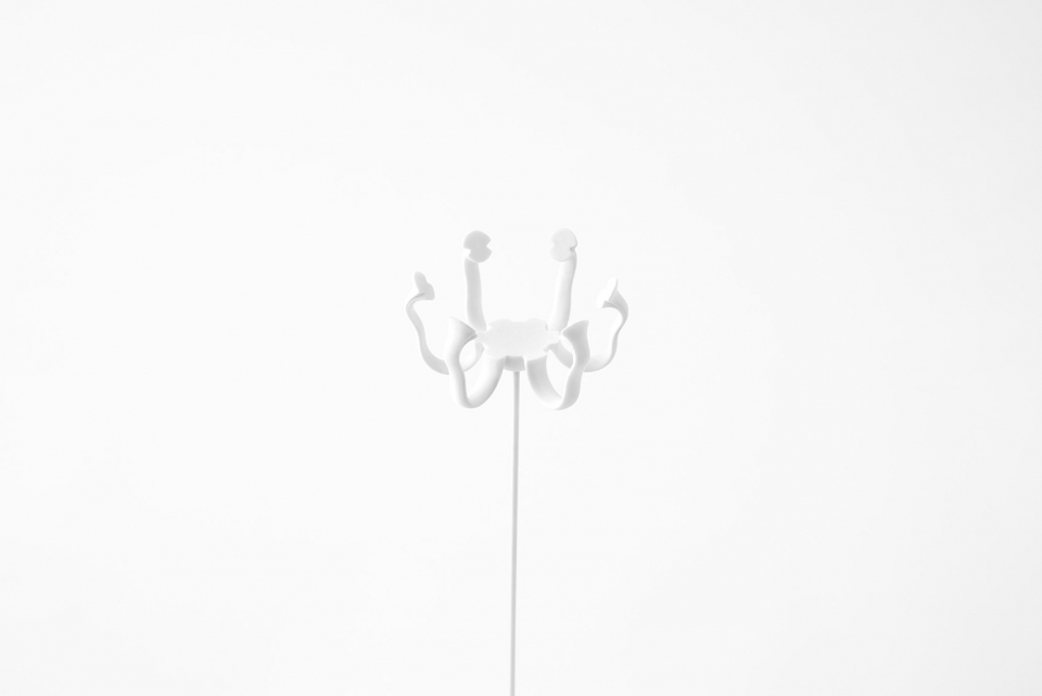 hasu and handle flower for sevres by nendo