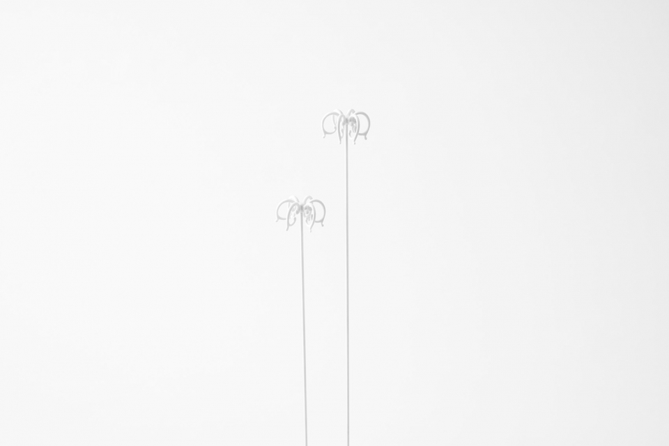 hasu and handle flower for sevres by nendo