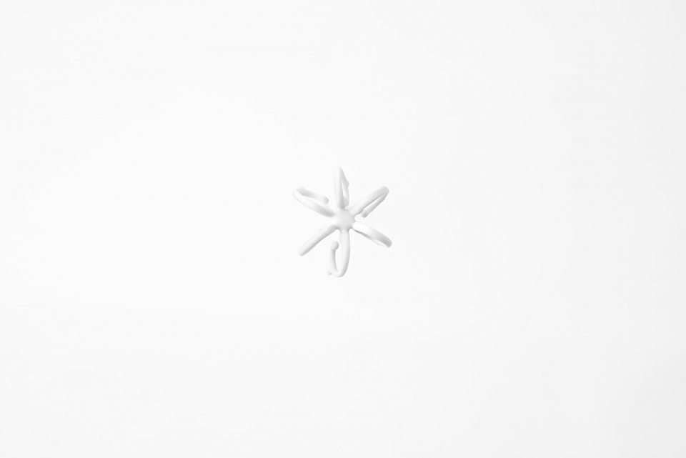 hasu and handle flower for sevres by nendo