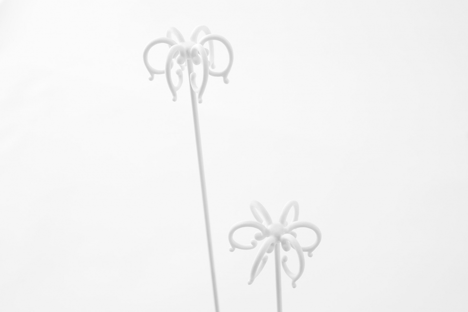 hasu and handle flower for sevres by nendo