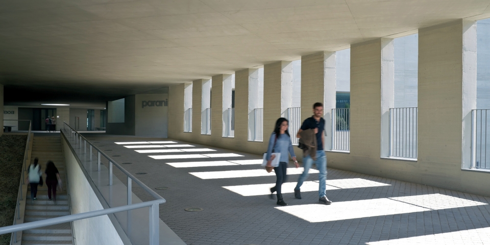 Learning Center at UGR University Cruz y Ortiz Arquitectos