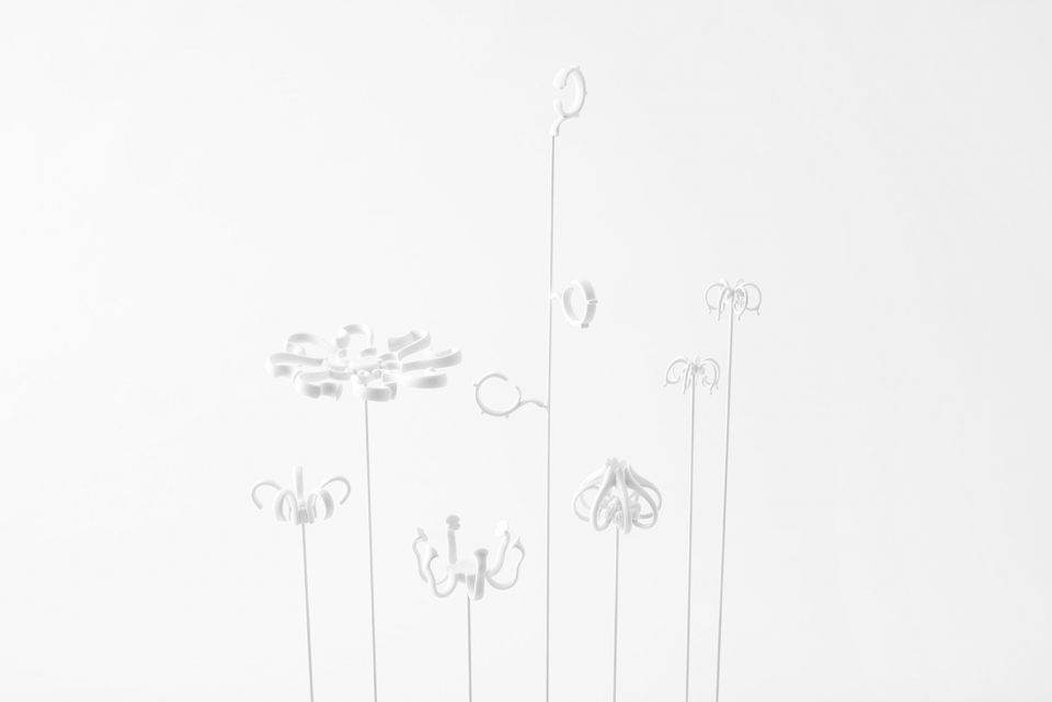 hasu and handle flower for sevres by nendo