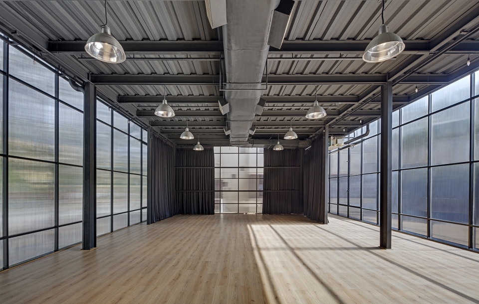The courtyard house M9 Design Studio