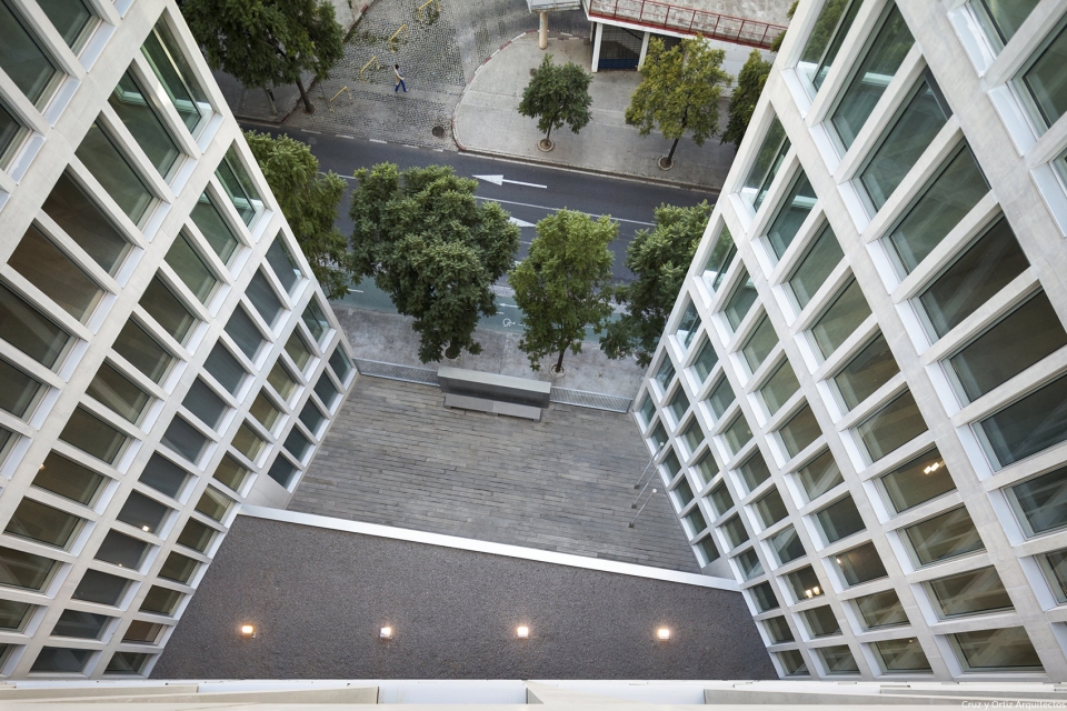 Offices for Regional Government of Andalusia Cruz y Ortiz Arquitectos