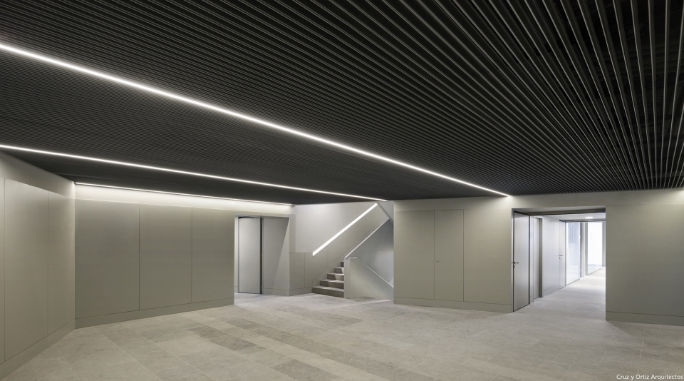 Offices for Regional Government of Andalusia Cruz y Ortiz Arquitectos