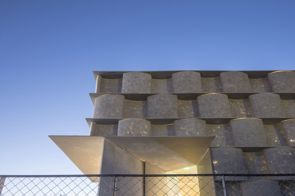 Concrete Vessel fcjz