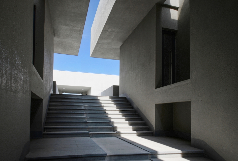 C、Z Carving art studio China by Yin Peiru Architecture Studio
