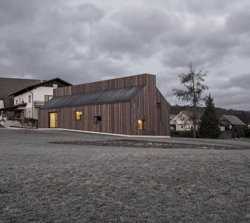 external3 chimney house dekleva gregoric architects 960x857